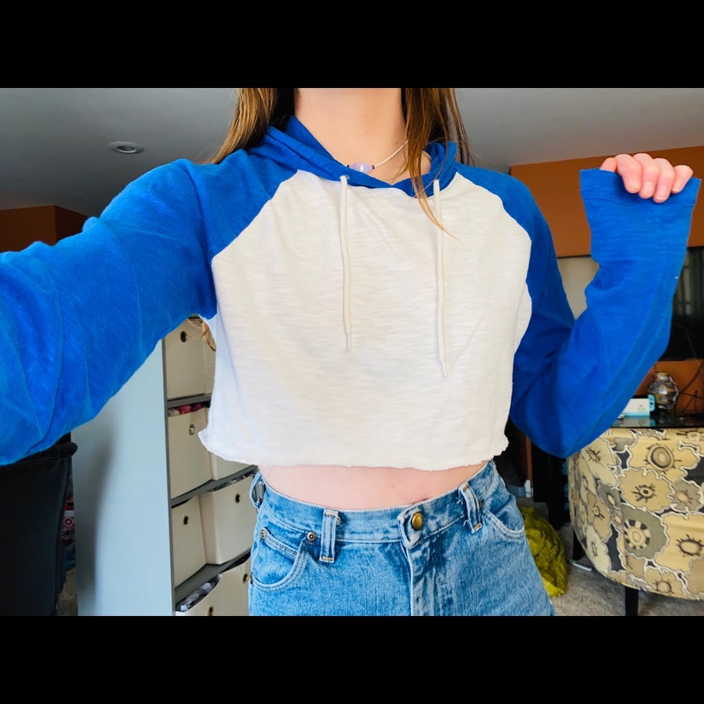 Lightweight cropped hoodie in white & blue (: